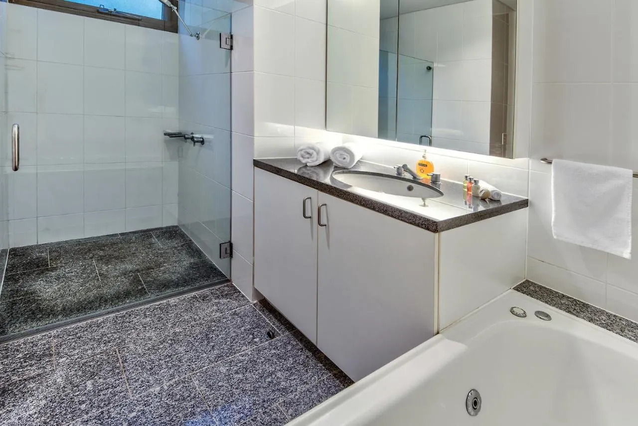Waves 5 Luxury 3 Bedroom Breathtaking Ocean Views Central Location Hamiltonův ostrov 0*,  Austrálie